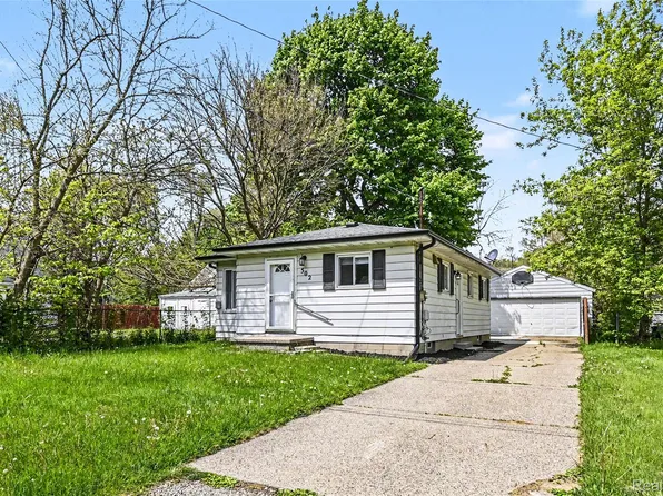 502 Carrier St, Lansing, MI 48906