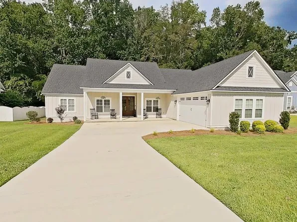 370 Madison Grv, Thomasville, GA 31757