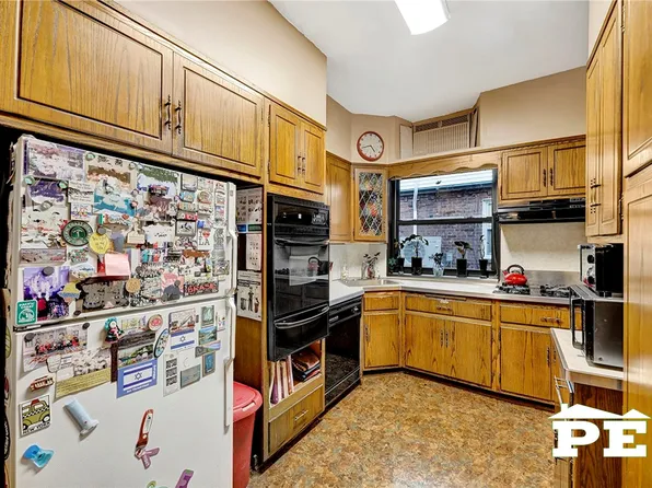 1743 East 33rd Street image 12 of 34