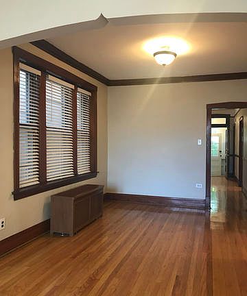 4th image of 3051 W 55th St #1