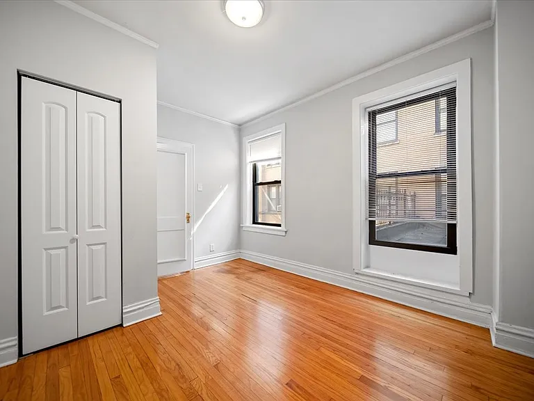 639 W Roscoe St #T1 — Photo 3