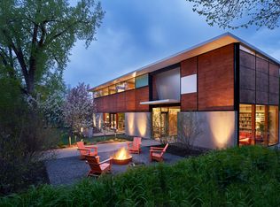 2024 Thomas Ave S, Minneapolis, MN 55405