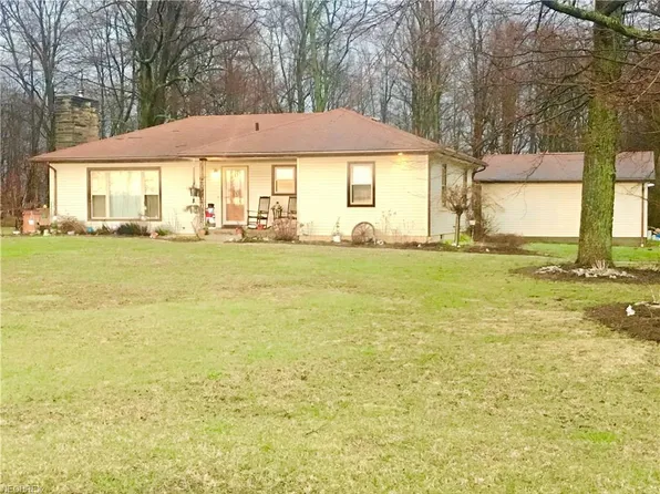 996 S Wenger Rd, Dalton, OH 44618