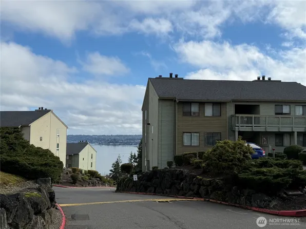 1750 W Sunn Fjord Lane #G-302, Bremerton, WA 98312