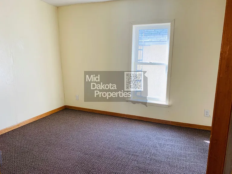 504 W 2nd Ave — Photo 16