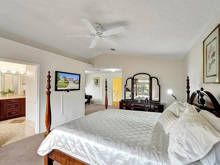 15241 SW 51st St — Photo 14