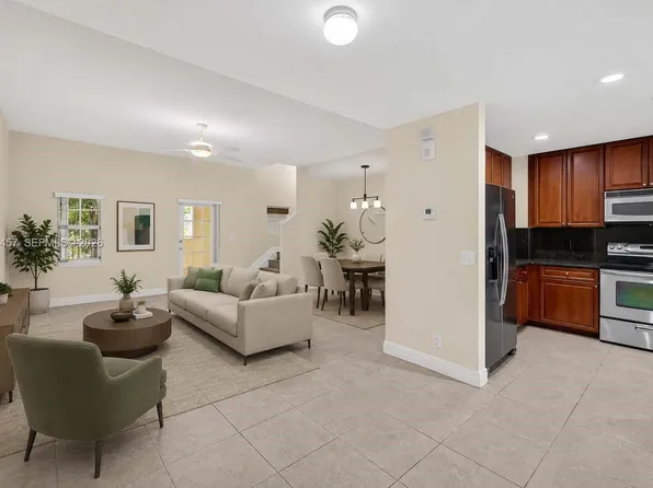 704 SW 1st Ave, Pompano Beach, FL 33060