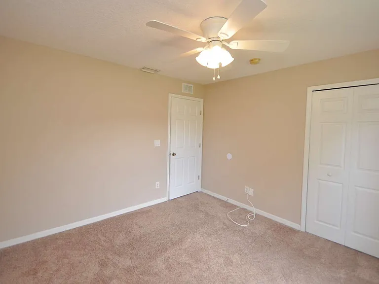 37 Louisburg Ln — Photo 24