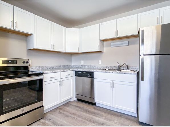 1101 Catalpa Cir