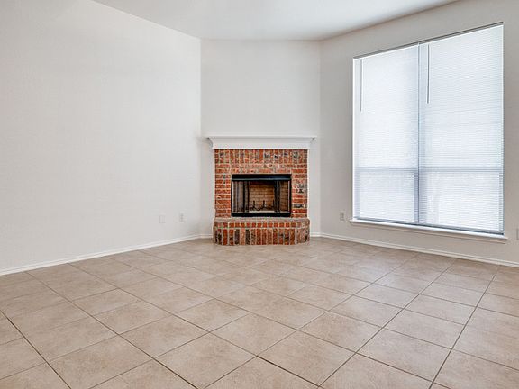 3rd image of 2220 Wakecrest Dr