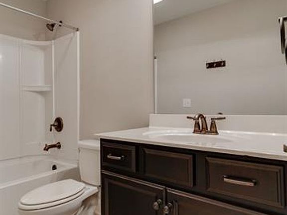 5th image of 335 Coronado Private Cir