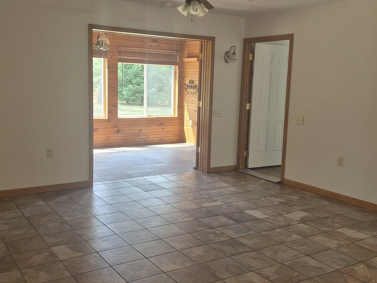 212976 County Road B - 1 — Photo 2