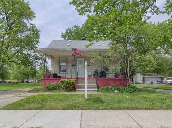 22871 Hayes Rd, Eastpointe, MI 48021