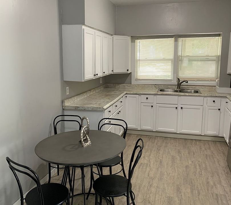 1st image of 1657 Minnehaha Ave E APT 2