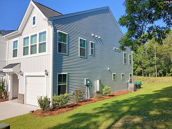 3rd image of 327 Reedmace Ct