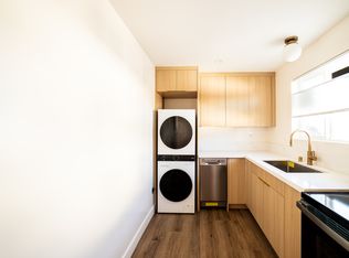 1346 S Dunsmuir Ave, Los Angeles, CA 90019