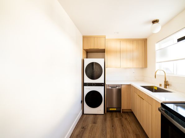 1346 S Dunsmuir Ave #1/2