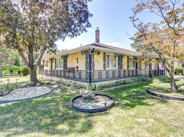 40 Holly Court E, Brick, NJ 08723