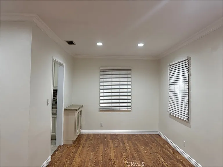 7701 Wilkinson Ave — Photo 7