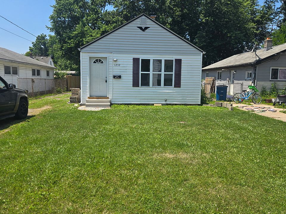 1st image of 1232 E 346th St