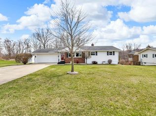 2145 Noon Rd, Jackson, MI 49201