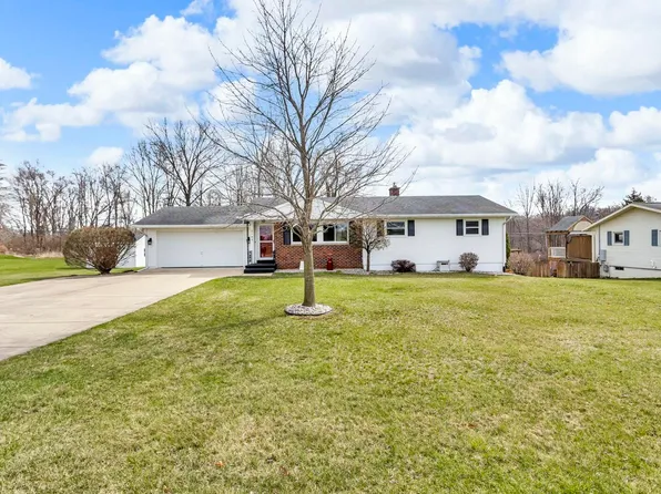 2145 Noon Rd, Jackson, MI 49201