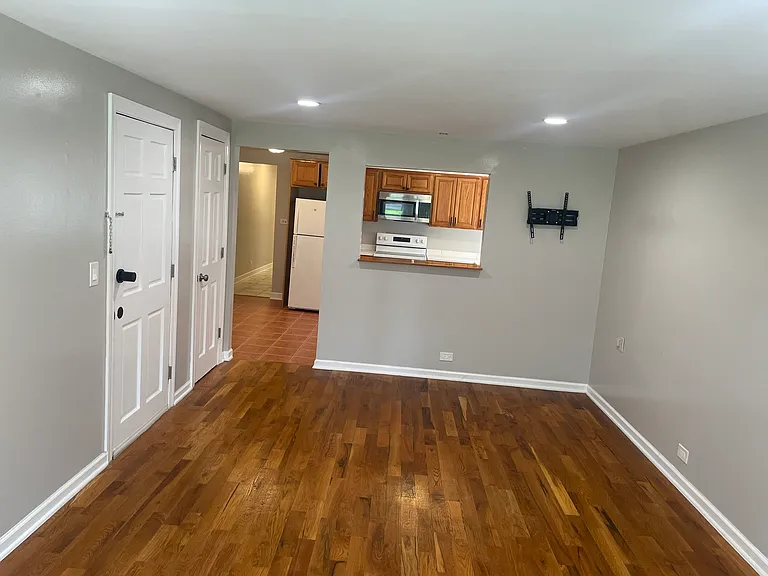 8543 Niles Center Rd #GS — Photo 6