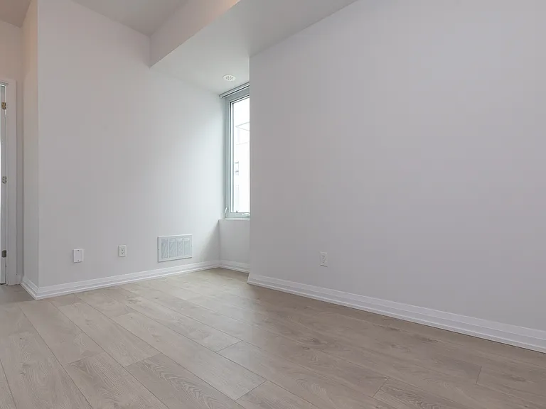 7895 Jane St #Townhouse B-7 — Photo 20