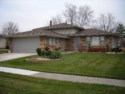 17461 Park Ln photo 1