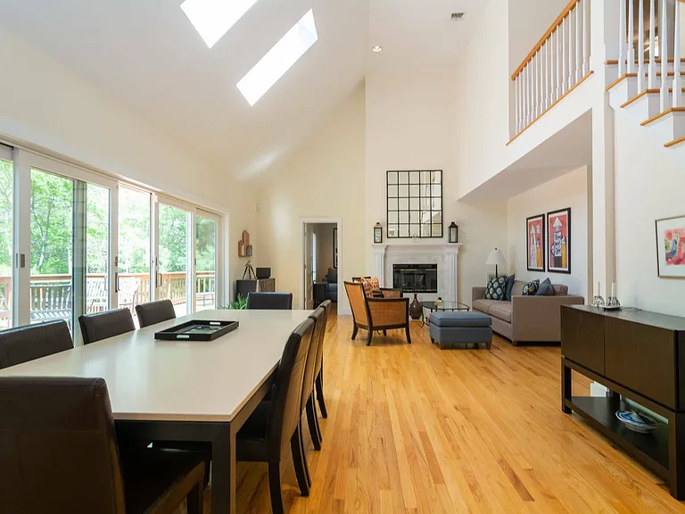 27 E Woods Path — Photo 10