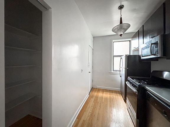 4th image of 1540 N Kedzie Blvd #2J