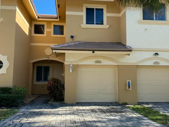 4366 Berkshire Wharf Dr, Lake Worth, FL 33461