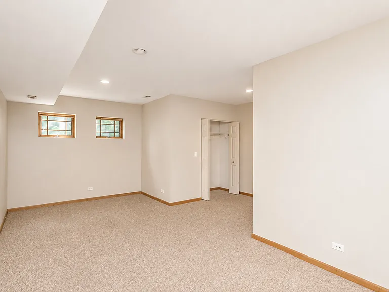 3240 N Racine Ave #1 — Photo 11