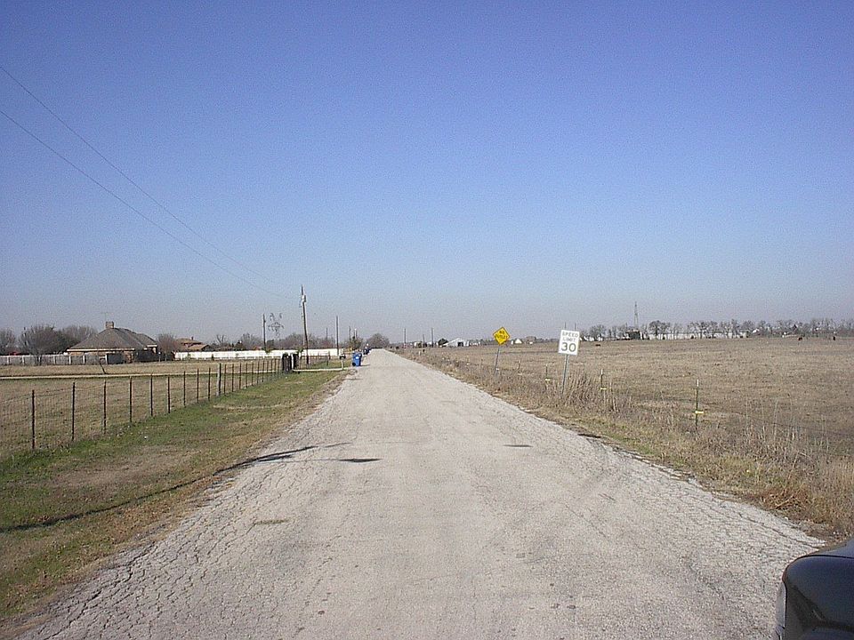 2nd image of 4401 Pleasant Valley Rd