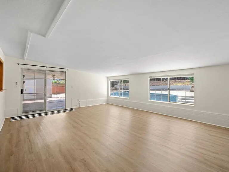 1251 Rees Rd — Photo 10
