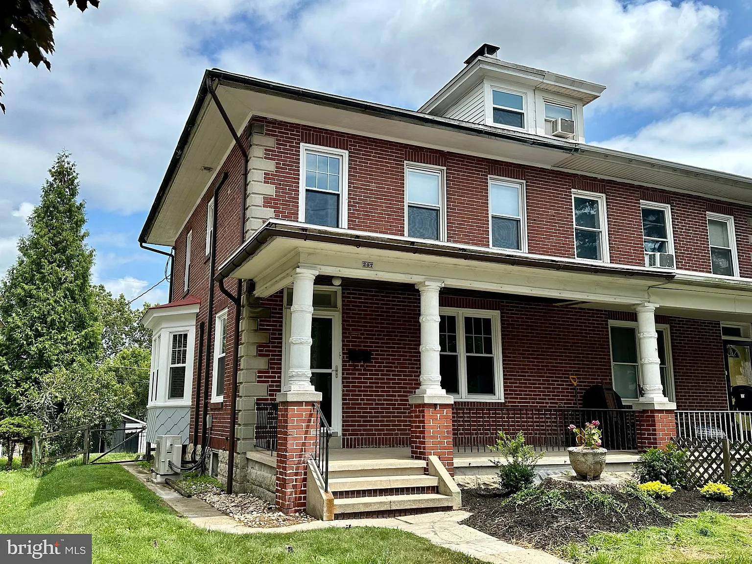207 Tulpehocken Ave photo 1