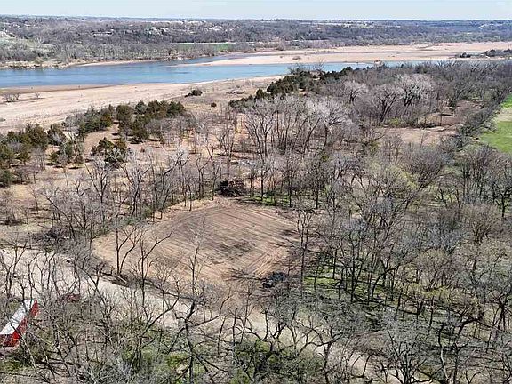 2nd image of 0004 N Glasgow Rd