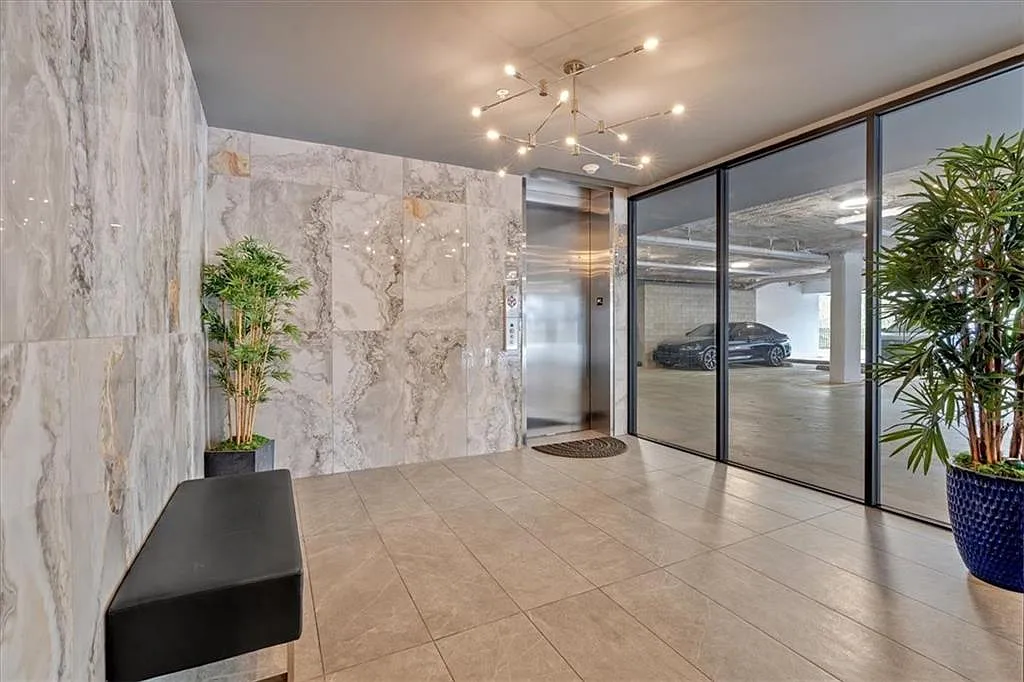 2 bed, 2.0 bath, 1404 sqft, $3,200 — Photo 3