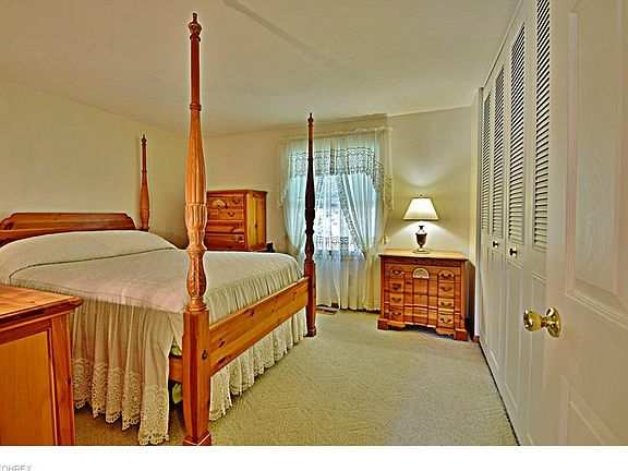5th image of 22297 Lorraine Dr