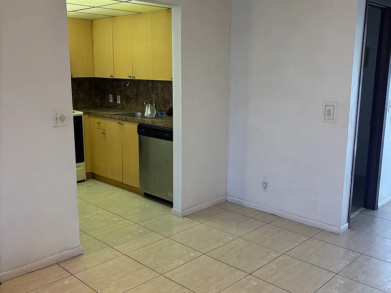 143 Mansfield D #D — Photo 4