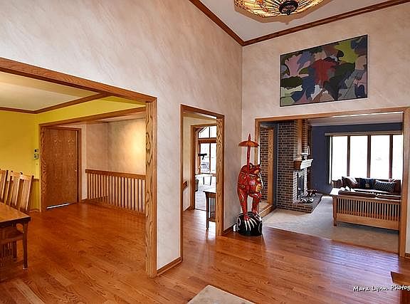 2nd image of 2860 Meadow Dr