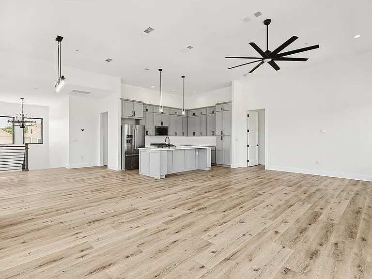 767 W Main St #205 — Photo 12