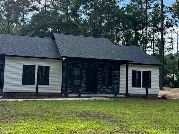 1431 Tremont Cir, Hartsville, SC 29550