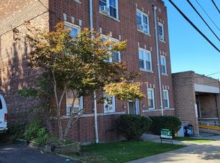 20 E Brinkerhoff Ave APT 4, Palisades Park, NJ 07650