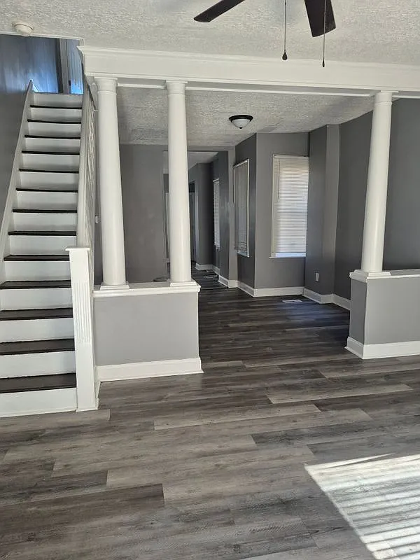 3 bed, 1.0 bath, 1200 sqft, $1,990 — Photo 3