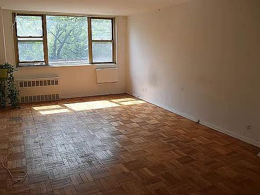 1st image of 526 E 8th St Floor 2