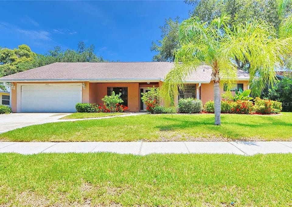 1st image of 2423 Falcon Ln
