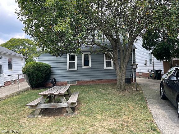 2nd image of 2907 Liggett Dr