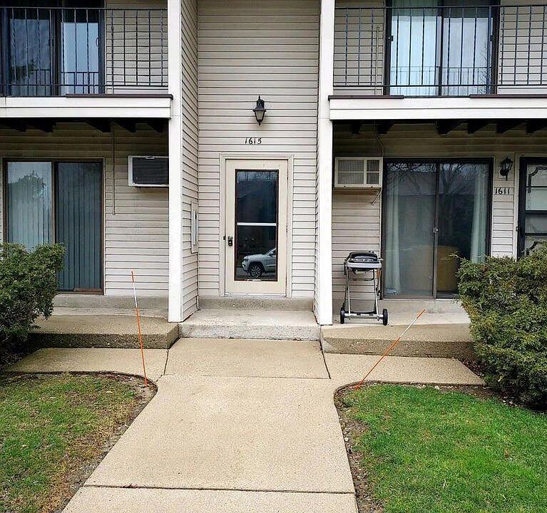 1st image of 1615 South Coachlight DRIVE #D