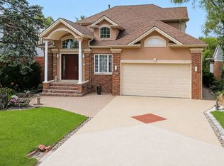 1704 Marguerite St, Park Ridge, IL 60068